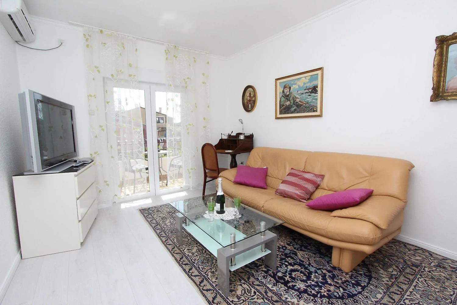 Mediterranes Apartment Nur 10 Gehminuten Zum Strand Mit Grossem Garten Rovinj