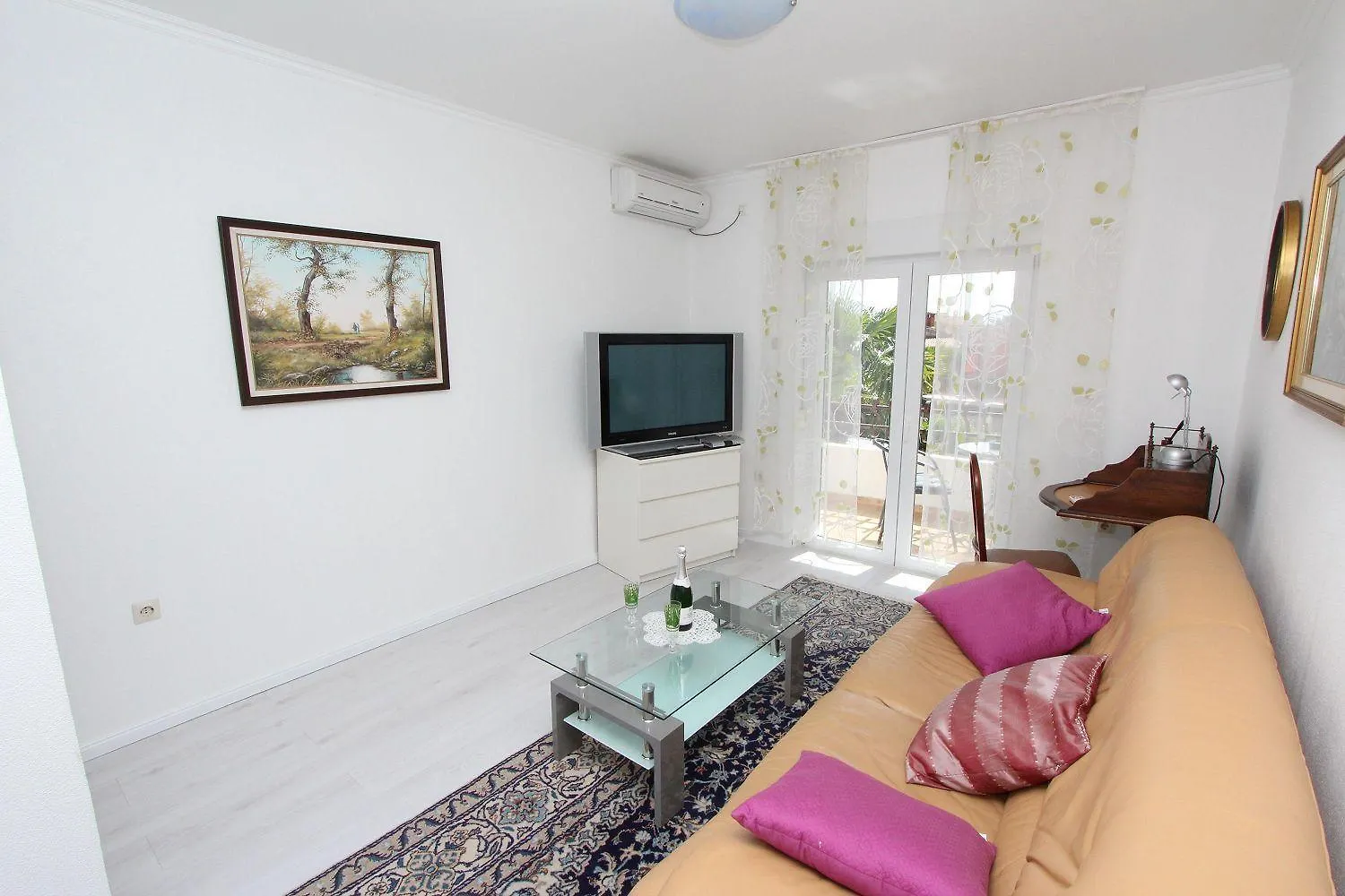 Mediterranes Apartment Nur 10 Gehminuten Zum Strand Mit Grossem Garten Rovinj