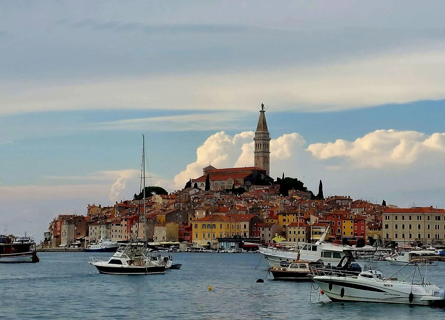 Mediterranes Apartment Nur 10 Gehminuten Zum Strand Mit Grossem Garten Rovinj 0*,  Croatia