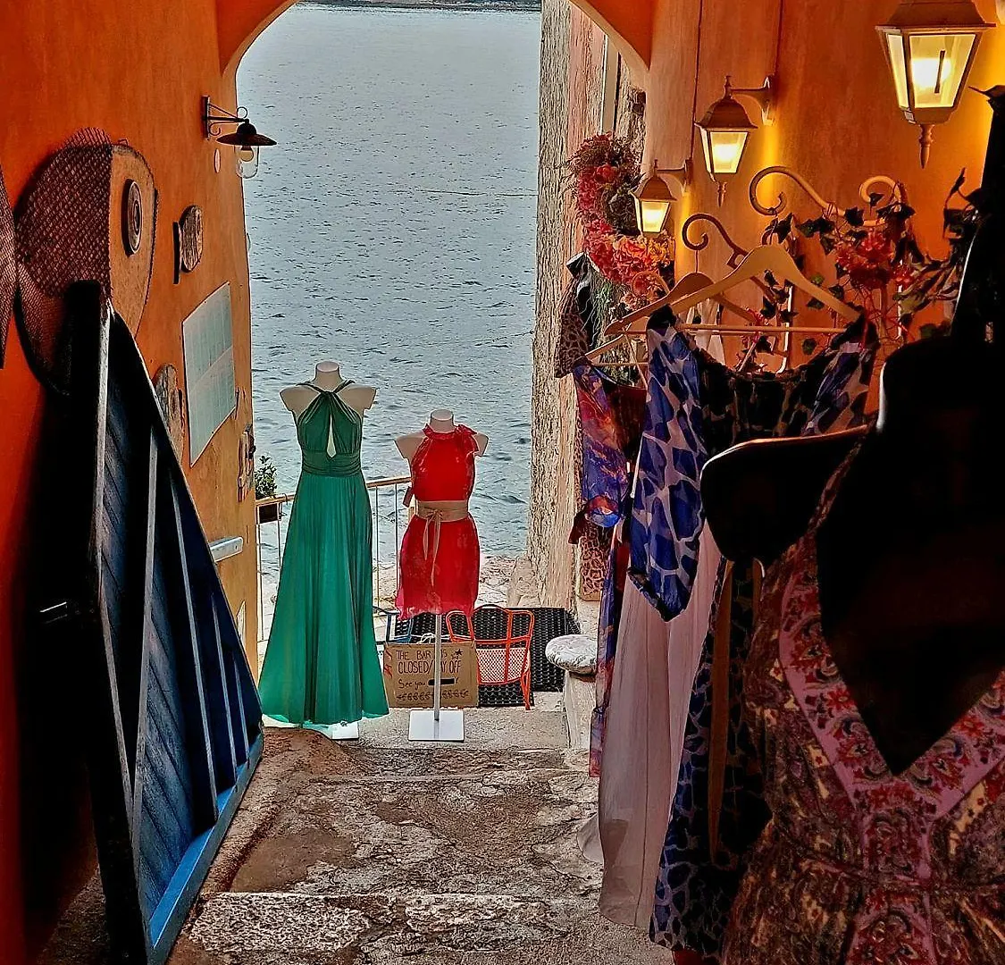 Mediterranes Apartment Nur 10 Gehminuten Zum Strand Mit Grossem Garten Rovinj 0*,  Croatia